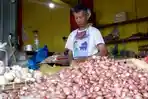 harga-bawang-merah-rp-50-ribu-per-kg.jpg
