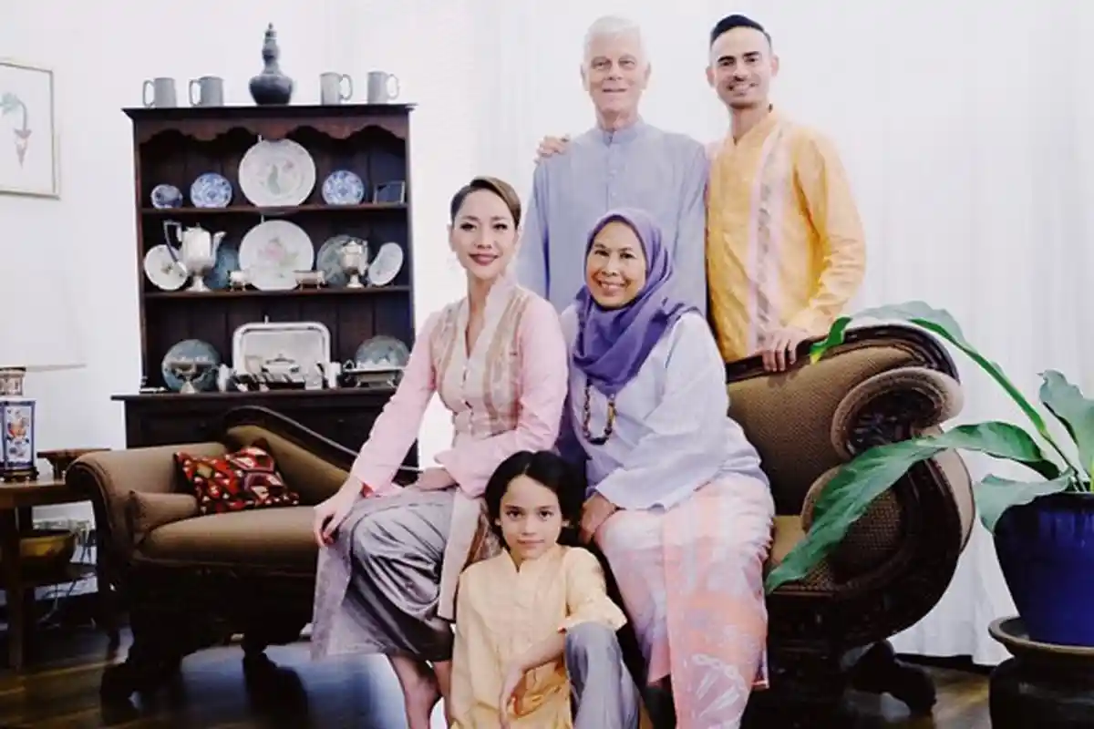 6 Selebriti Indonesia yang Rayakan Lebaran di Luar Negeri, Kebanyakan Pada Pergi ke Inggris!