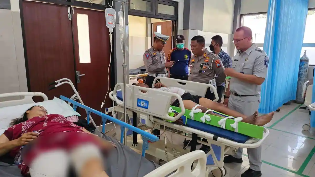 Korban Meninggal Kecelakaan Beruntun di Pantura Situbondo Bertambah Jadi 4 Orang