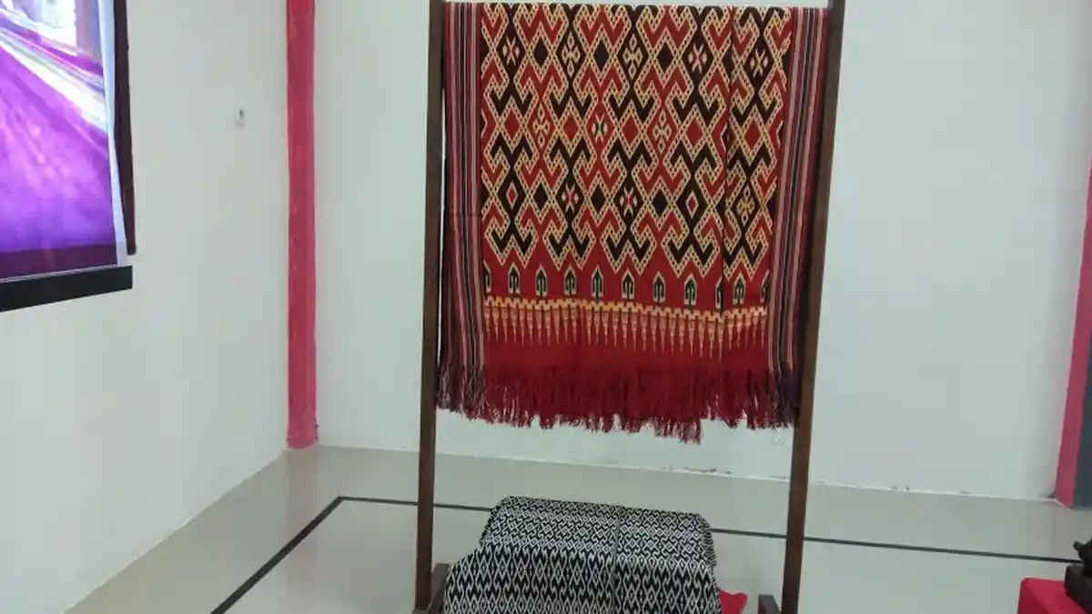 Seikomandi dan Kain Sarita Thailand Ikut Dipajang di Museum Mamasa, Kok Bisa?