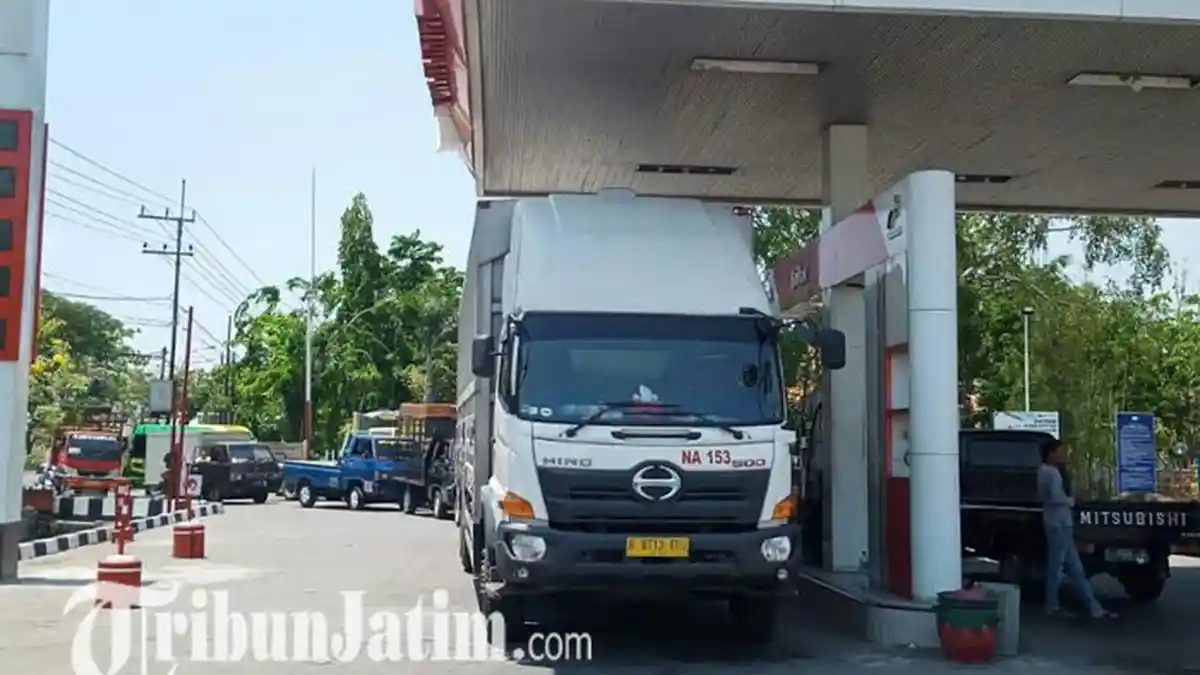 Solar Langka, Nelayan, Petambak dan Sopir di Lamongan Kelimpungan Membeli Solar