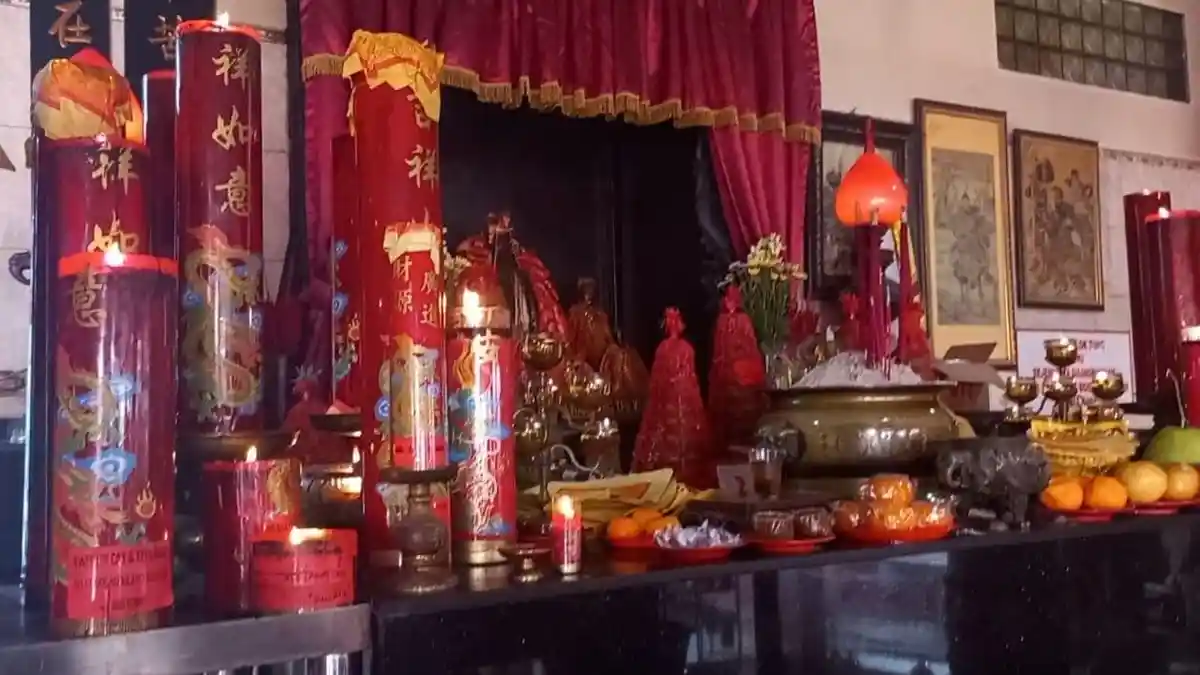 Perayaan Imlek dan Cap Go Meh di Boen Hay Bio Vihara Tertua Tangerang ...