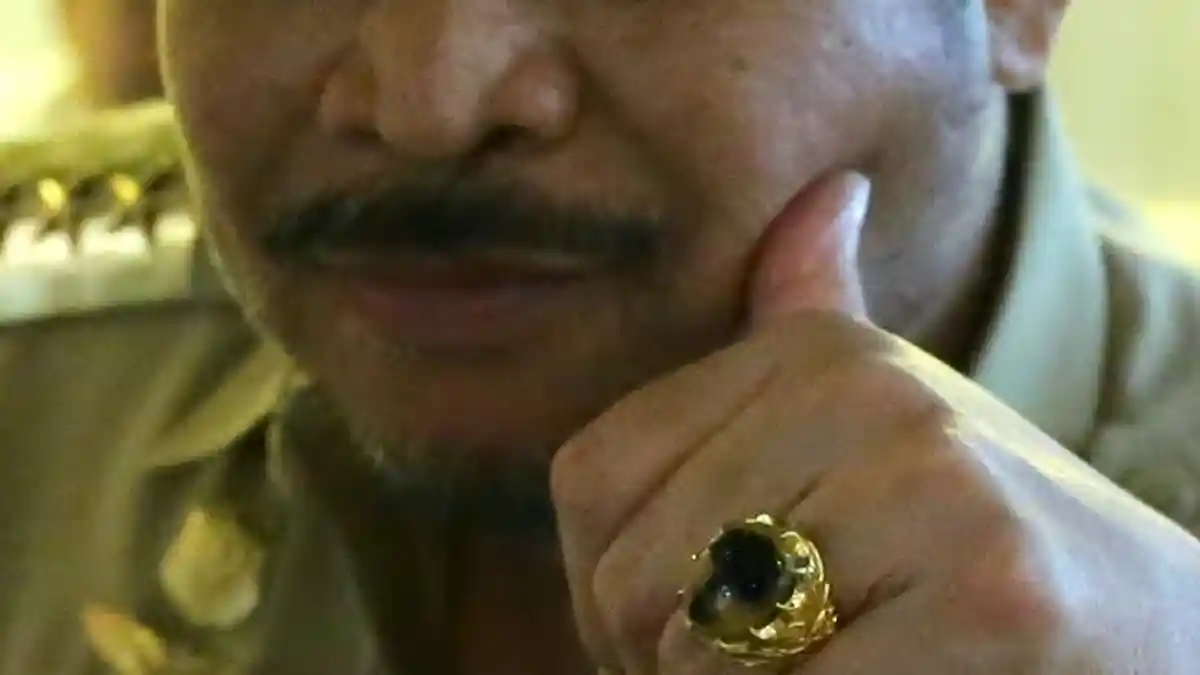 SYL Boyong Pejabat Asal Soppeng ke Markas Lutfi Halide