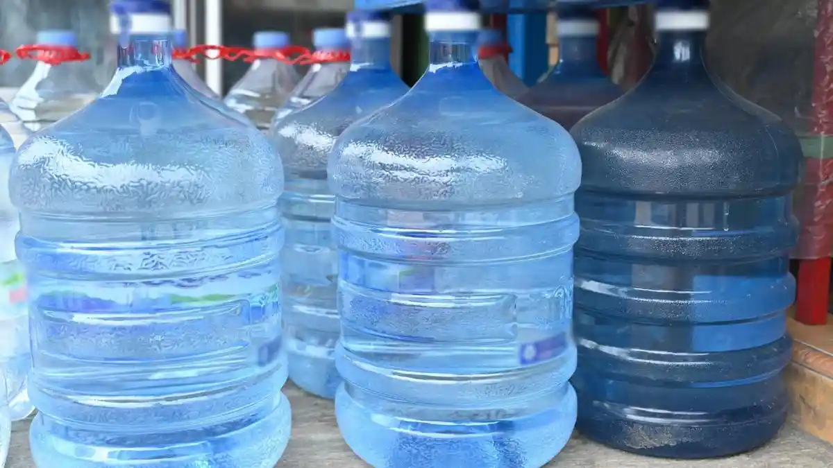 KKI Soroti Dua Jenis Galon Guna Ulang dari Satu Produsen: Harga Sama, Standar Keamanan Beda?