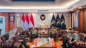 2026-05-27-Andi-Agtas-menerima-silaturahmi-Rektor-UMI-Prof-Dr-H-Hambali-Thalib.jpg