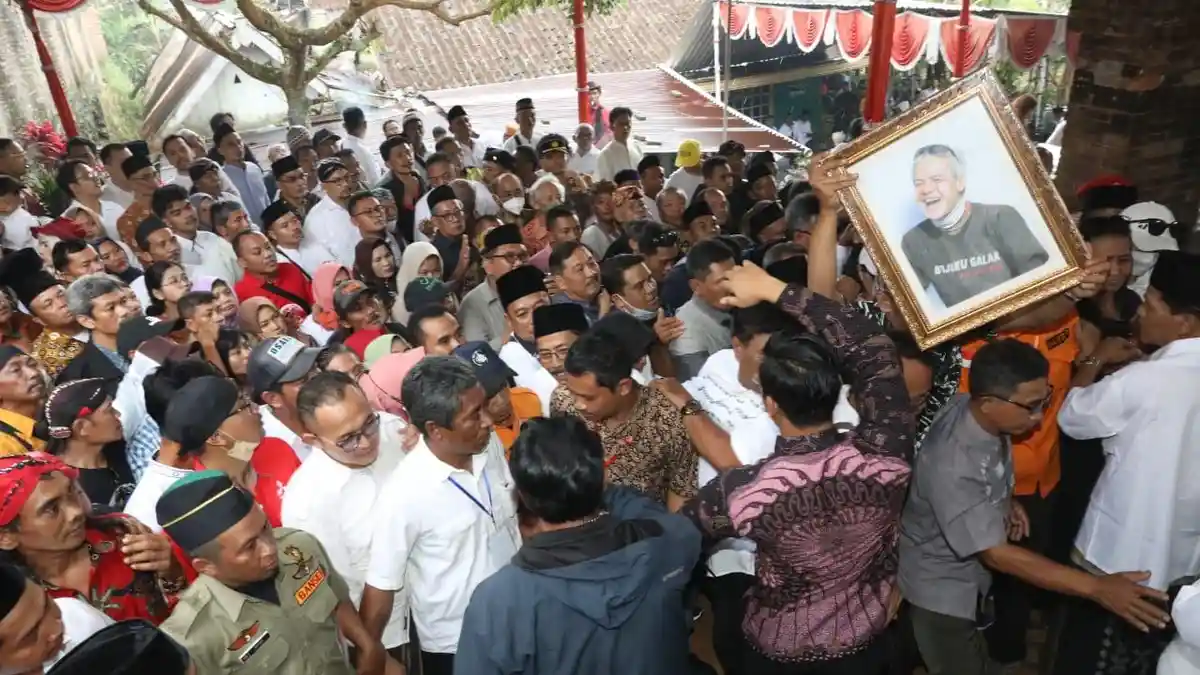 Umat Lintas Agama Hadiri Open House Ganjar Pranowo di Tawangmangu Karanganyar