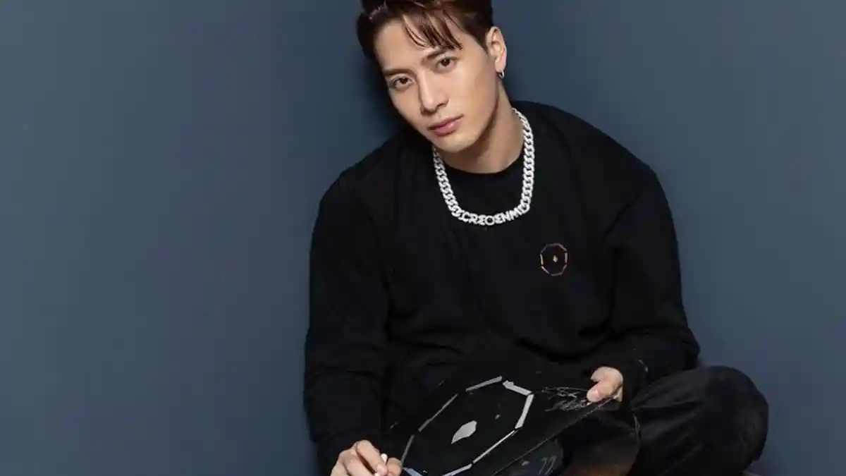 Lirik Lagu ‘Bullet To The Heart’ Jackson Wang, Lengkap dengan Terjemahan Indonesia