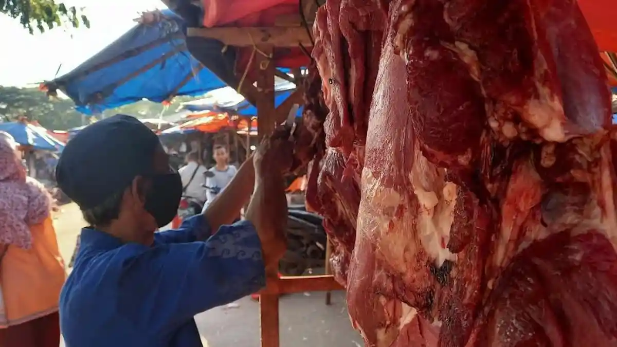 Harga Daging Sapi di Pasar Kranggot Cilegon Melonjak, Warga Mulai Beralih ke Daging Kerbau