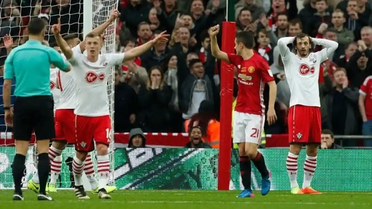 Matt Le Tissier Kecam Keputusan Wasit Andre Marinner