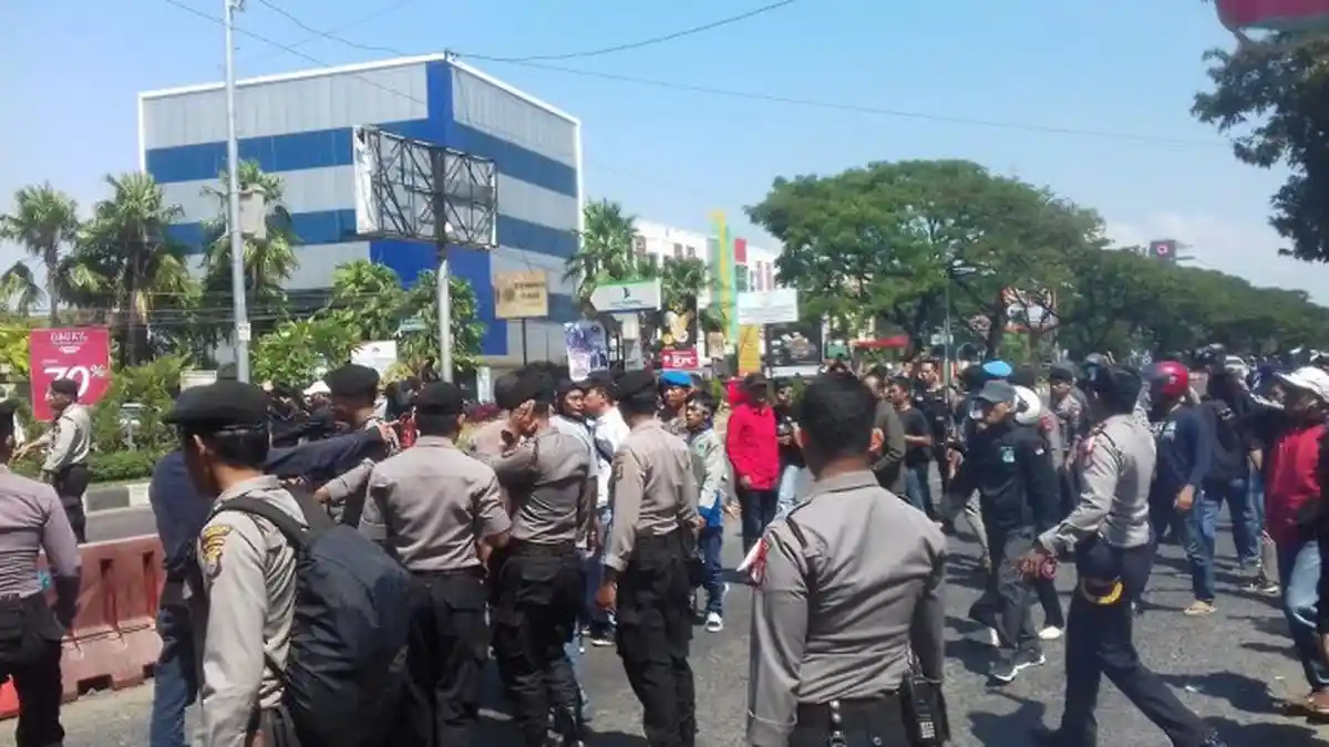 Peringatan May Day di Makassar, Dua Peserta Aksi Diamankan Polisi