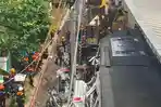 Evakuasi-Kecelakaan-KA-Argo-Bromo-Anggrek-Tabrak-KRL-di-Stasiun-Bekasi-Timur.jpg