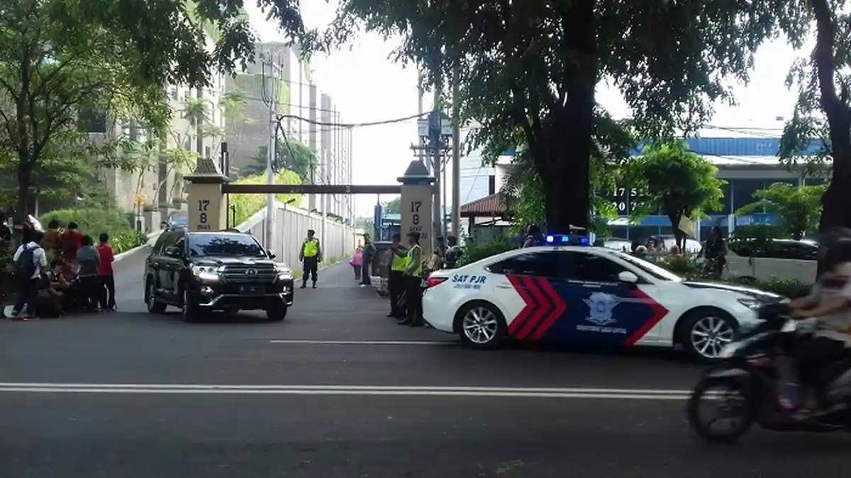 Tamu-tamu VVIP Tinggalkan Hotel Alila Menuju Tempat Ijab Kahiyang-Bobby