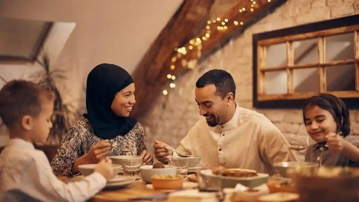Waktu Paling Baik Makan Sahur saat Bulan Puasa, Sepertiga Malam atau Jelang Imsak?