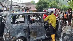 Mobil-terbakar-di-SPBU-Kejora.jpg
