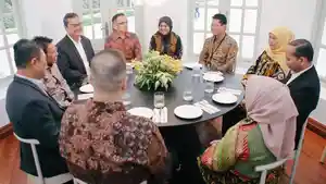 Khofifah-Indar-Parawansa-dan-Mohamad-Yasin-bin-Abdullah.jpg