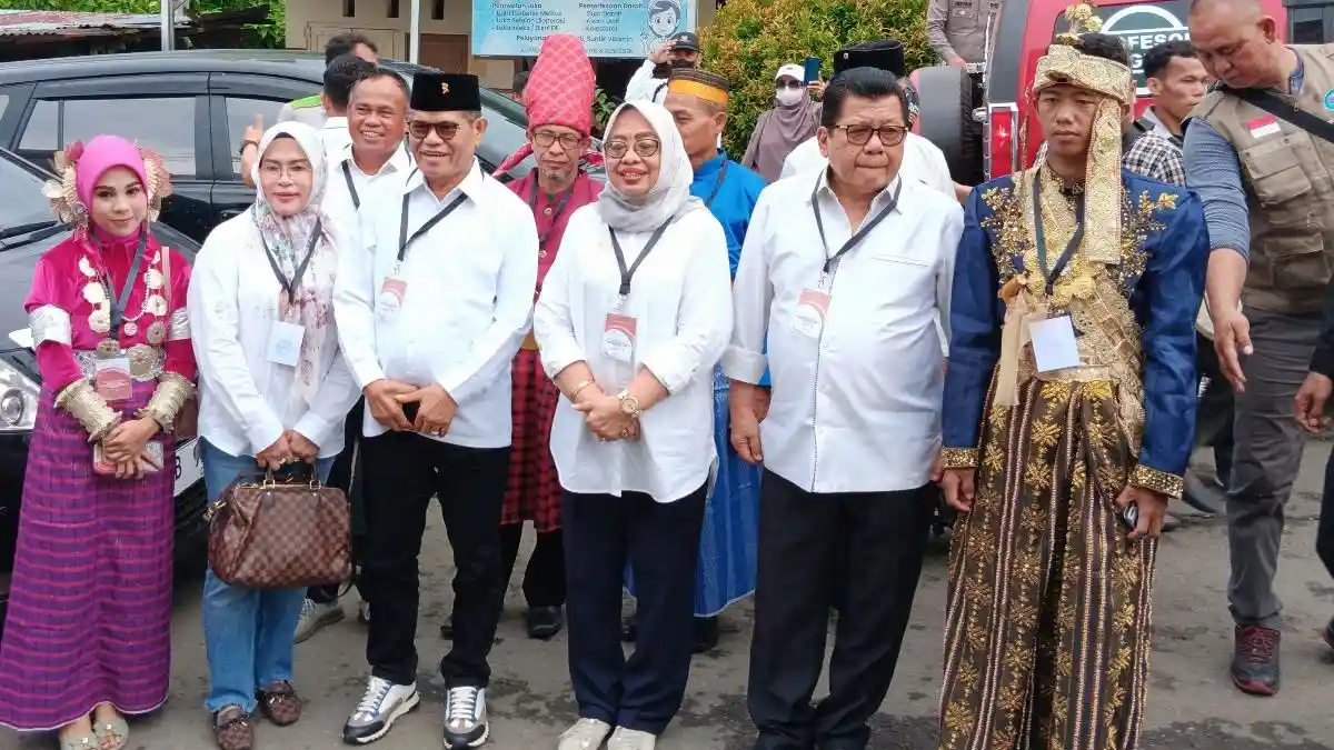 PHS-Enny Daftar Cagub-Cawagub Sulbar, Didampingi Eks Gubernur Anwar Adnan Saleh