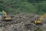 Pembangunan Tanggul Waduk Jatibarang Semarang Terkendala Hujan