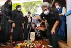 Sam dan Acil Bimbo Hadiri Pemakaman Dose Hudaya