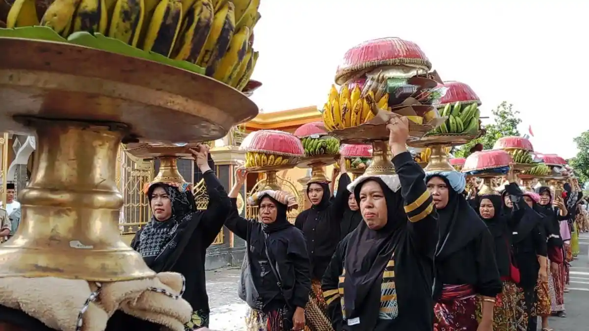 Nyelamet Dowong: A Ritual to Protect Crops from Pests in Lombok
