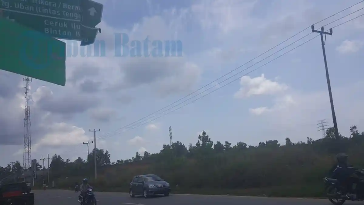 Dishub Bintan Berkelit Rambu Rusak di Jalan Nasional, Heboh Rambu Rusak Simpang Tiga KM. 16