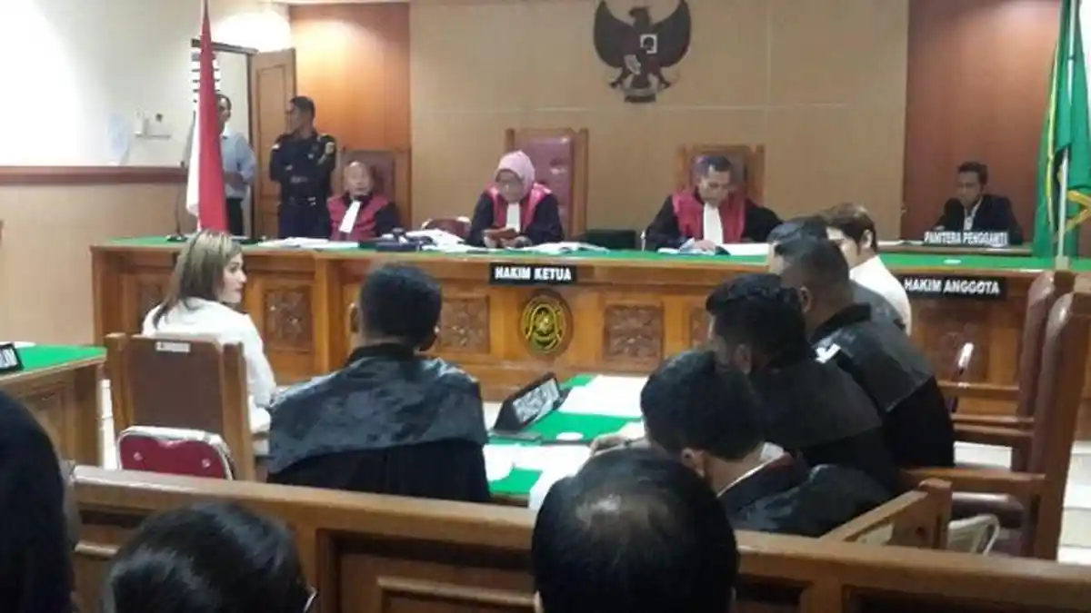 Hilda Vitria Khan Akui Pernah Menikah dengan Kriss Hatta