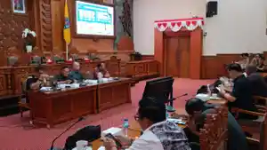 Hearing-Komisi-I-DPRD-Kota-Denpasar-pada-Senin-11-November-2024.jpg