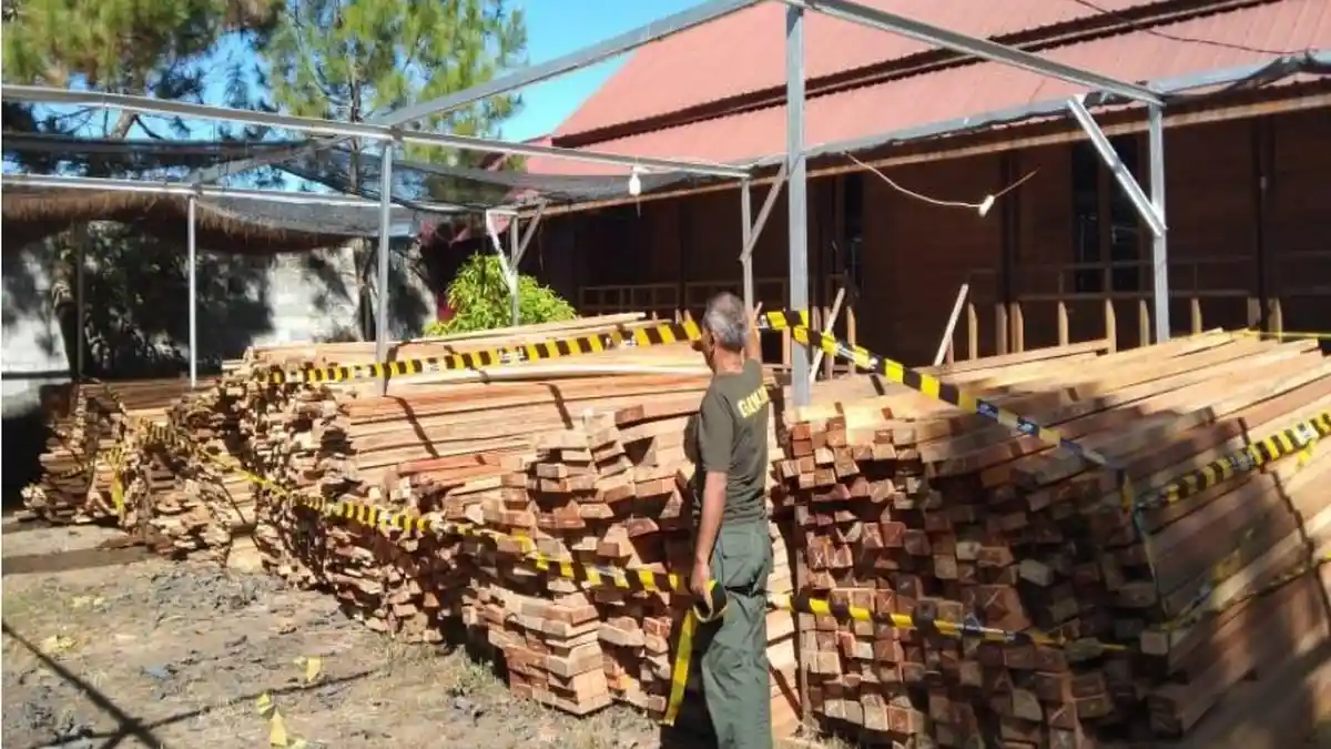 Gakkum Tetapkan Satu Tersangka Kasus Pembalakan Liar di Karang Ampar