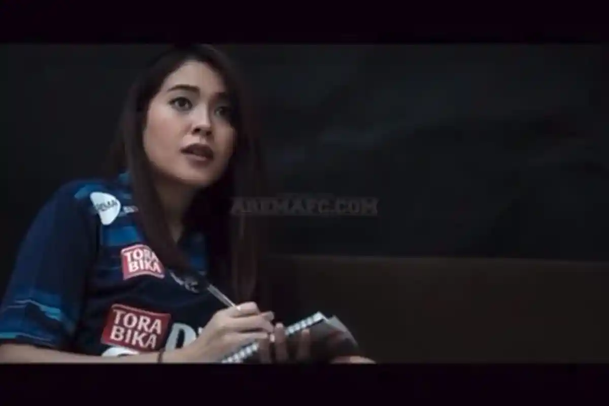 Luncurkan Program 'Love Is Blind', Jersey Terbaru Arema FC Dijual Tanpa Memberi Tahu Desainnya