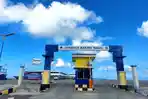 Dermaga-Rakyat-Wanci-tempat-bersandarnya-kapal-yang-melayani-rute-ke-kendari.jpg