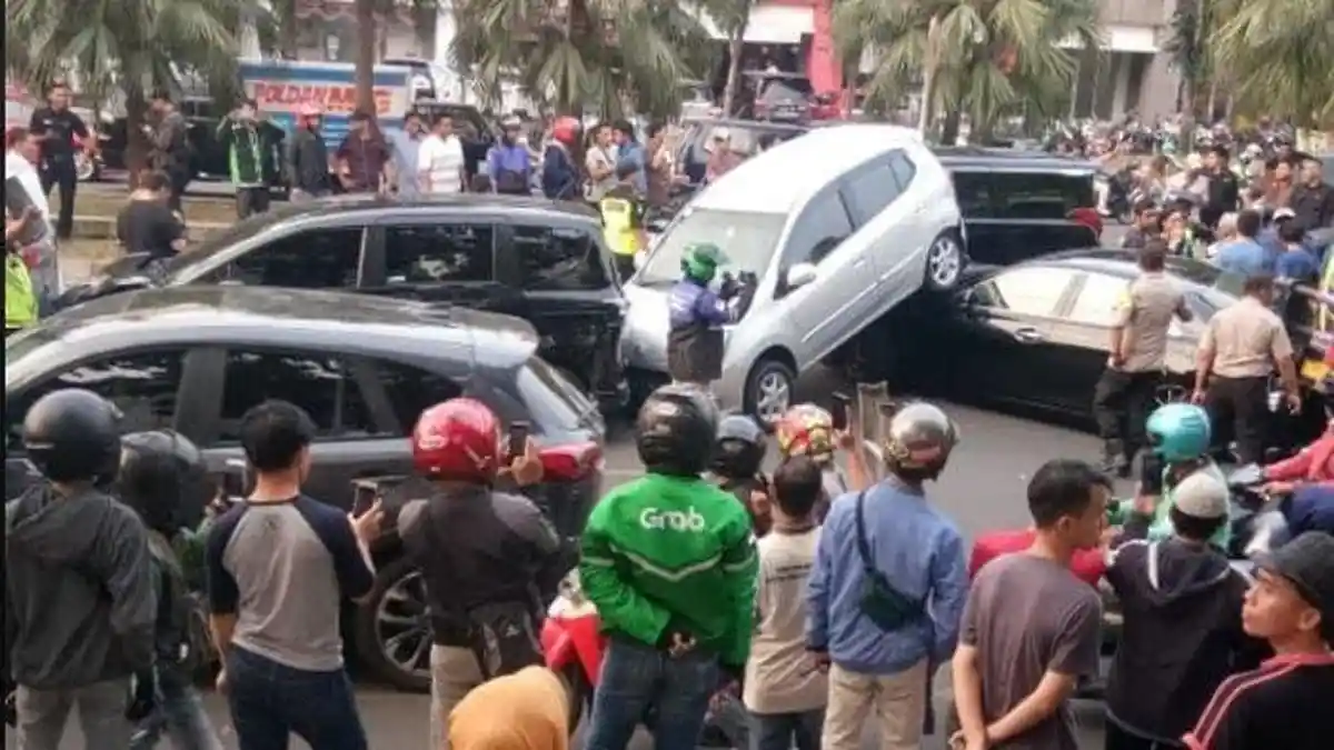 Pengakuan Sopir Truk Terkait Tabrakan Beruntun di Bintaro: Mengantuk dan Hindari Macet di Tol