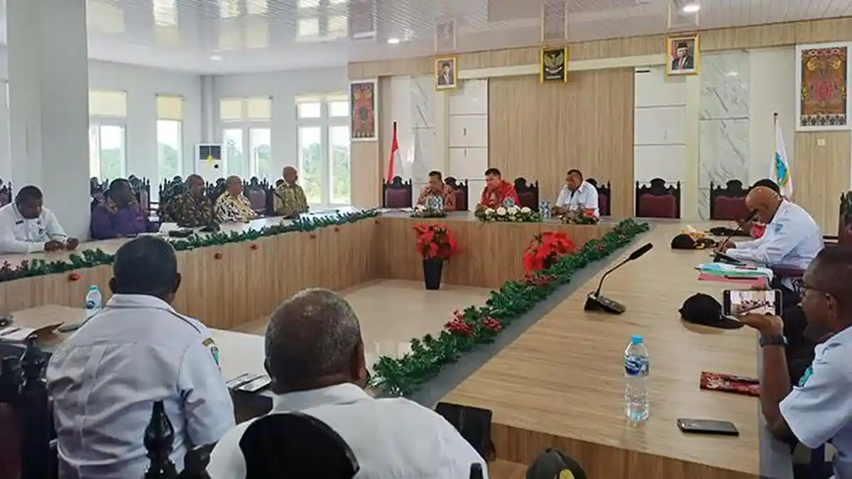 Rapat Bersama Tim BP3OKP, Pj Bupati Maybrat Minta Arahan Tata Kelola Dana Otsus