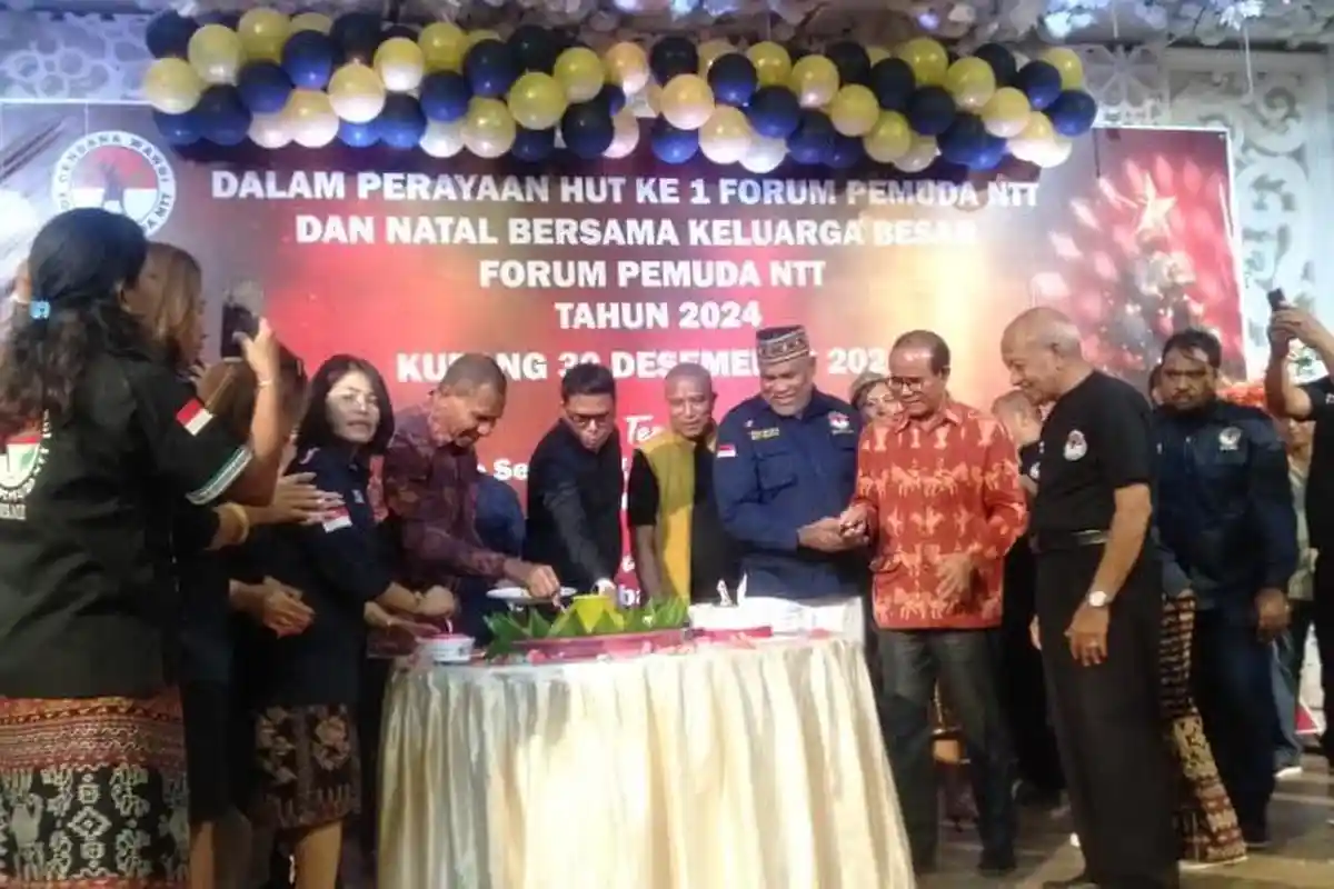 Forum Pemuda NTT Gelar Natal Bersama dan Rayakan HUT ke-1