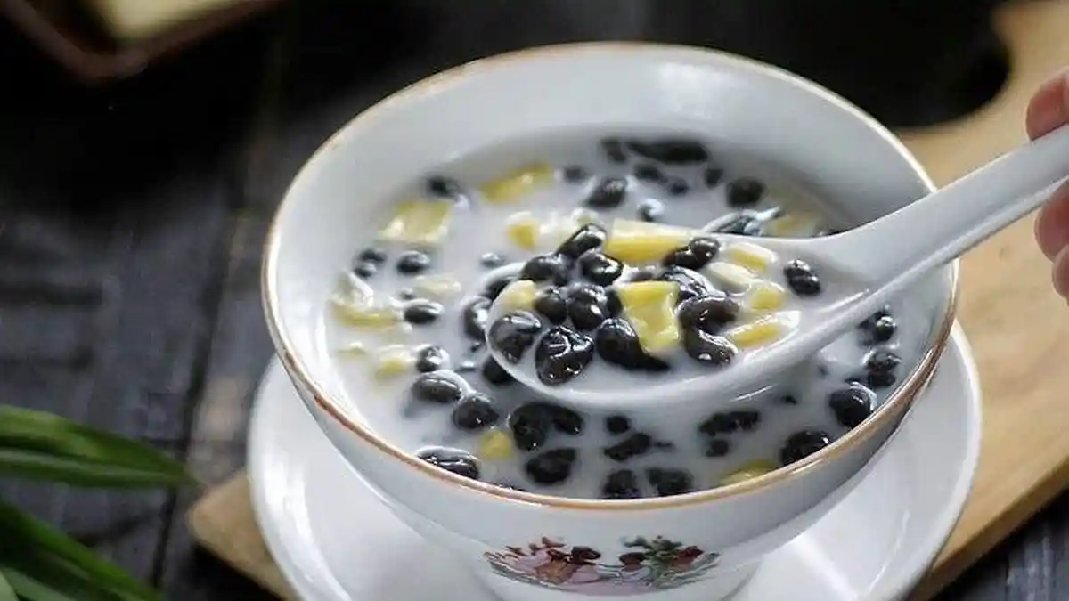 Kelezatan dan Kesegaran Dawet Ireng yang Jadi Minuman Kebanggaan Orang Purworejo