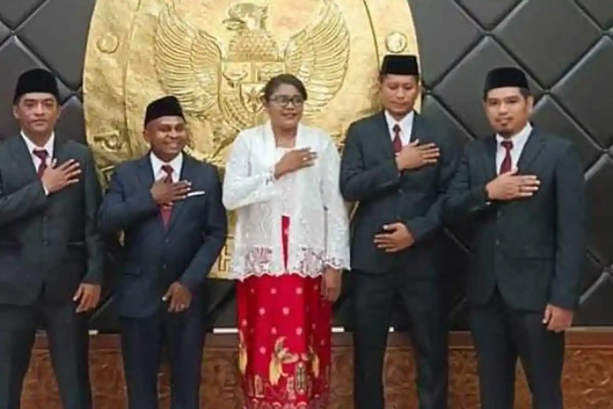 Balthasar Berth Kambuaya Resmi Dilantik Jadi Ketua KPU Kota Sorong 