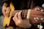 Ilustrasi-lirik-lagu-dan-chord-gitar-Bersama-Bintang.jpg