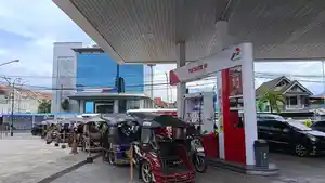 STOK-BBM-Potret-antrean-di-sejumlah-SPBU-Kota-Gorontalo-Sabtu-732026.jpg