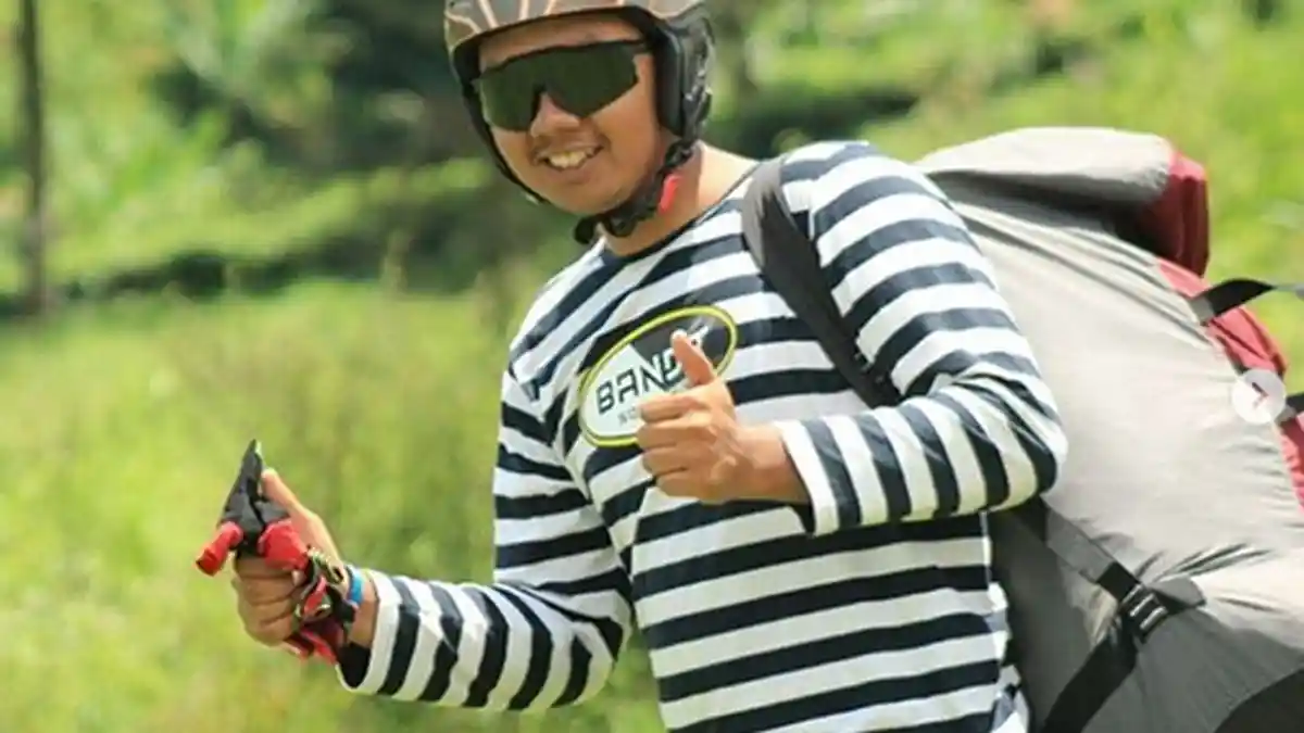 Ini Kisah Jafro Megawanto Peraih Emas Paralayang: Tukang Lipat Parasut yang Diupah Rp 5 Ribu