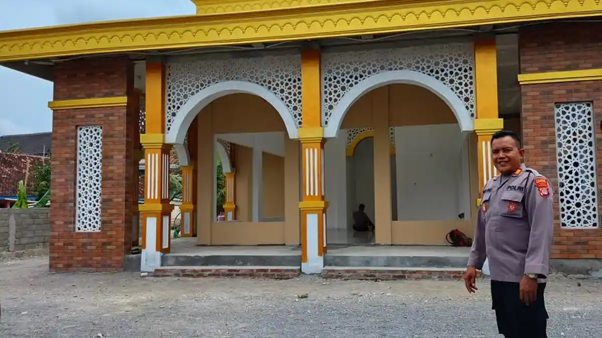 Teringat Mendiang Sang Eyang, Polisi di Kulon Progo Rela Jual Rumah untuk Bangun Masjid