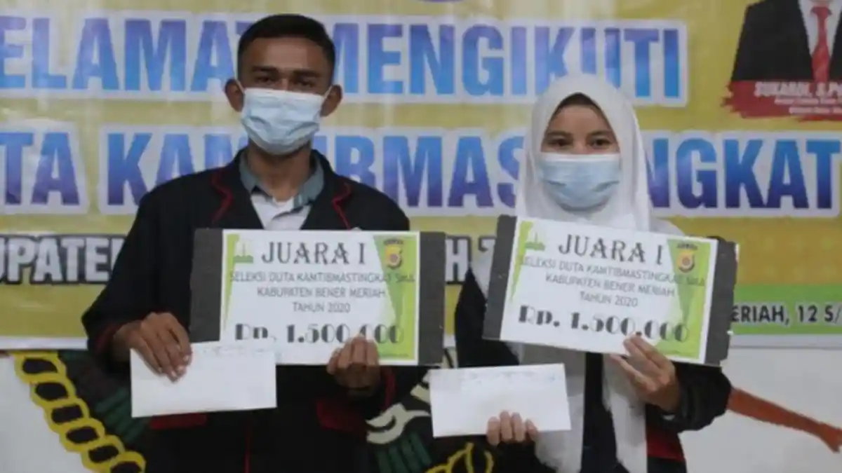 Ilham dan Rita Duta Pelajar Kamtibmas Polres Bener Meriah Tingkat SMA