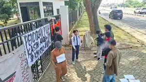 Sejumlah-mahasiswa-yang-tergabung-d.jpg