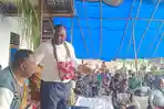Buka Pemalangan Kantor Distrik Yamor, Wabup Kaimana Ingatkan Warga Soal Ini