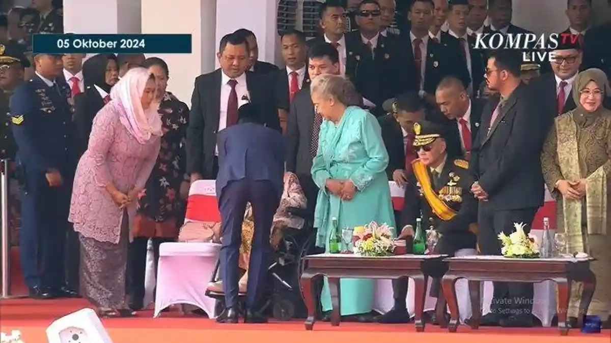 Istana Bantah Soal Jokowi Tak Salami Wapres ke-6 Try Sutrisno: Udah ...