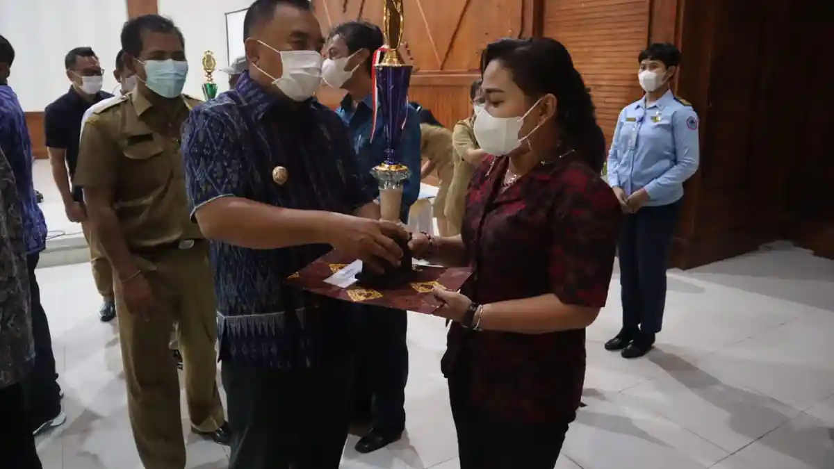 Gembleng Pengusaha Hadapi Investasi Besar di Jembrana 
