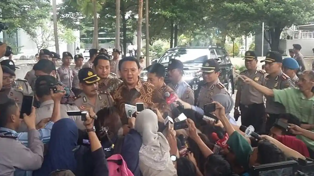 Kata Lulung Kalau Jadi KPK, Ahok Langsung ''Dipakein'' Baju Oranye