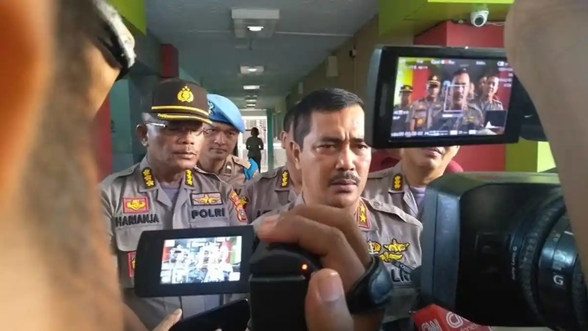 2 Buron Terduga Teroris Serahkan Diri ke Kantor Polisi, Diduga Terlibat Kasus Bom Medan