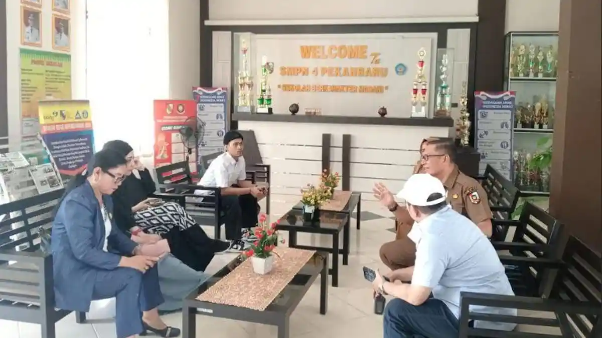 Sidak Komisi III DPRD ke SMPN 4 Pekanbaru Soal SPMB, Ini Hasilnya - Tribunpekanbaru.com