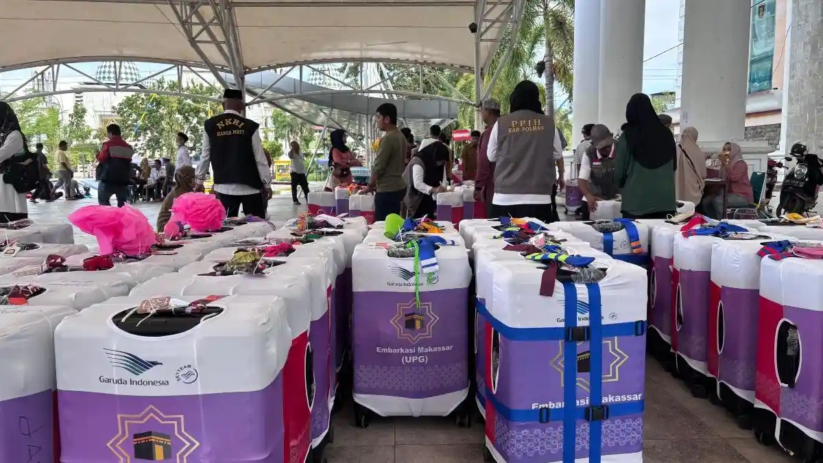 HARI INI! Jemaah Calon Haji Asal Polman Berangkat ke Embarkasi Makassar, 281 Koper dengan Tanda Unik
