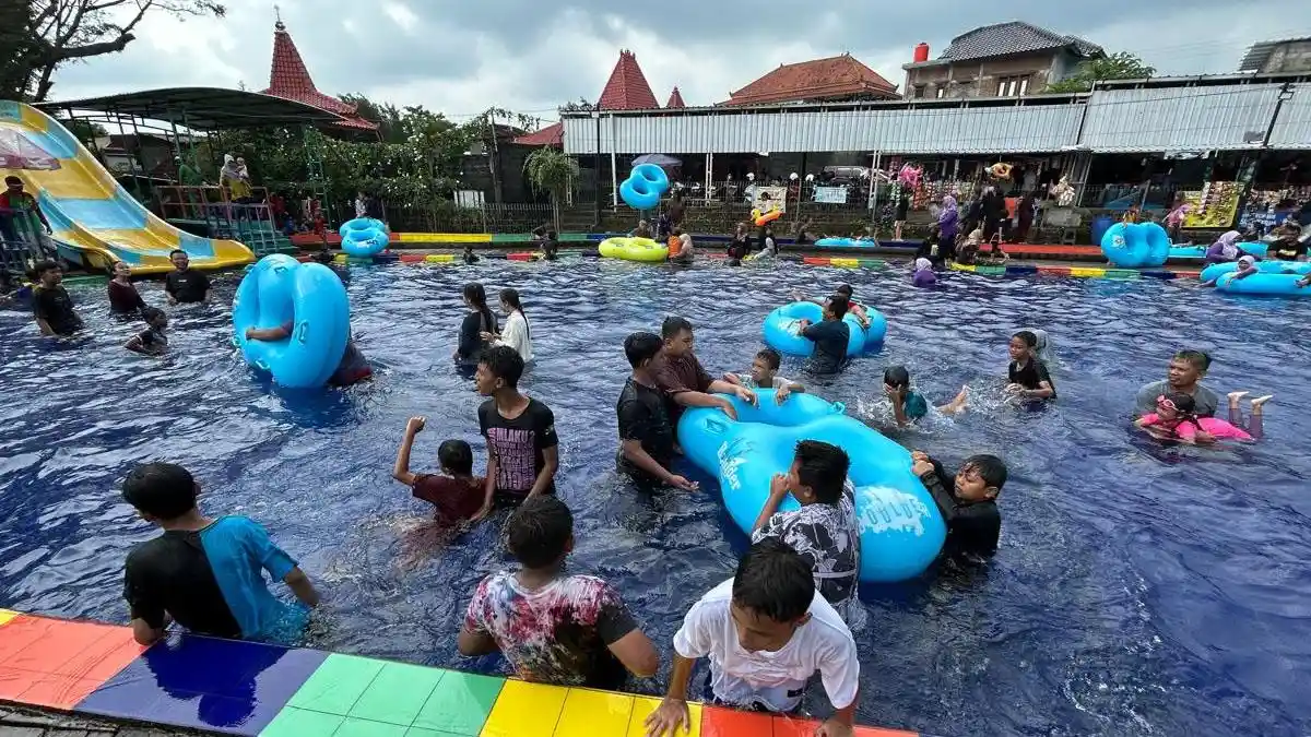 Libur Panjang Isra Mikraj dan Tahun Baru Imlek 2025, Umbul Pelem Klaten Diserbu Ribuan Pengunjung