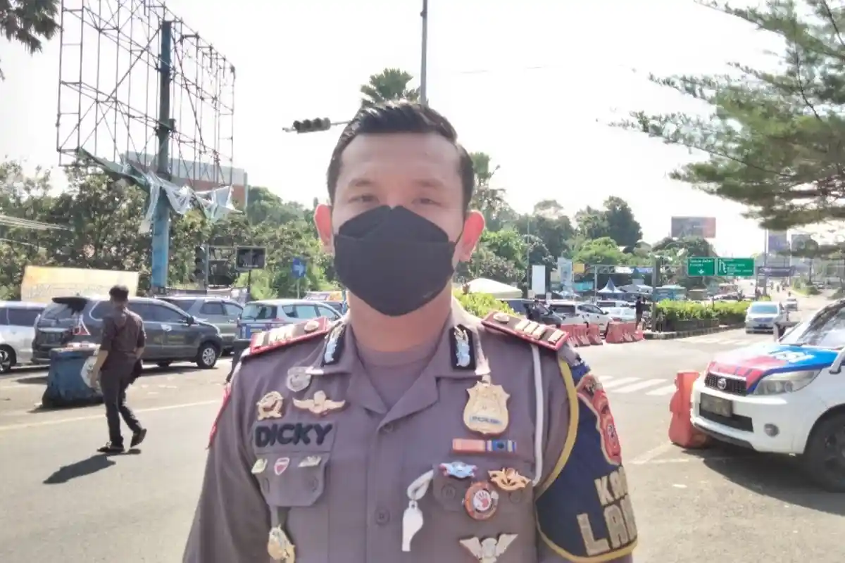 Libur Hari Raya Waisak, Polisi Memberlakukan Skema One Way di Puncak Bogor