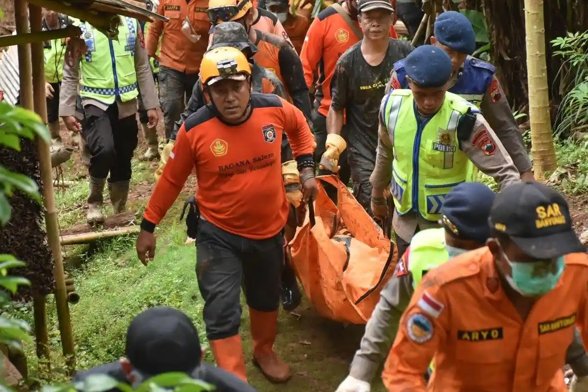 Hari Keempat, Operasi Pencarian Korban Temukan 2 Jenazah dan 10 Korban Masih Dalam Pencarian